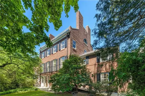 137 Grotto Avenue Providence RI 02906