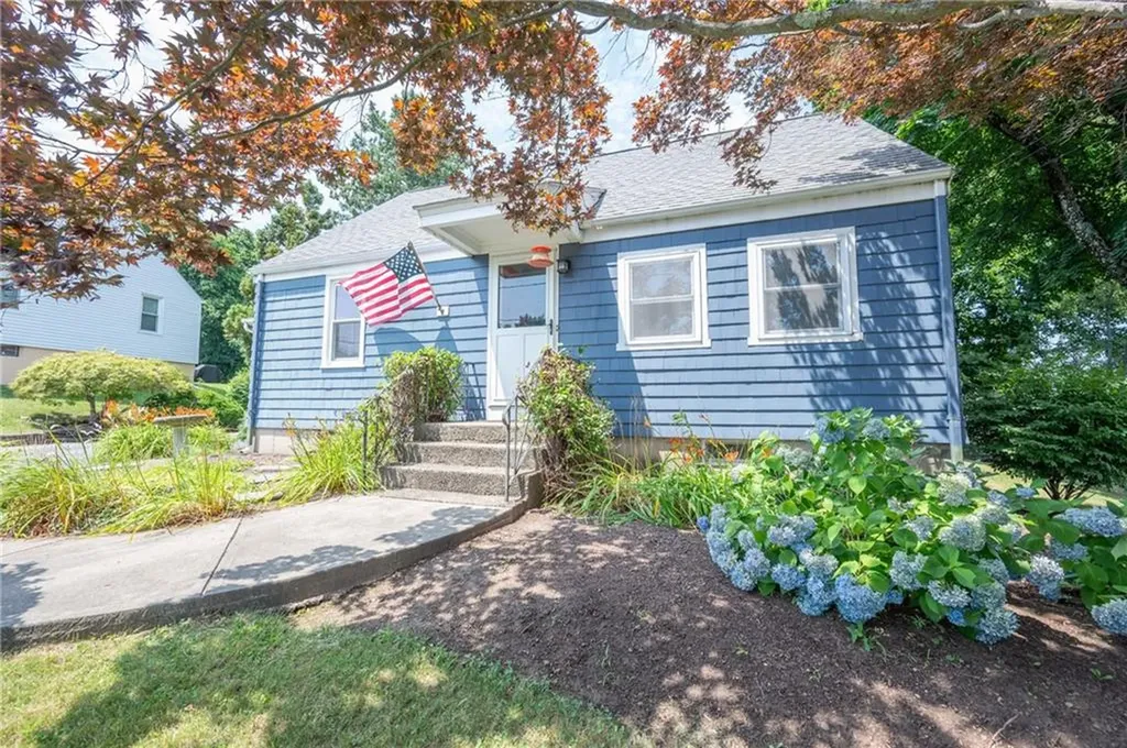 59 Westfield Drive Cranston RI 02920