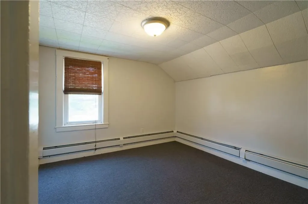 143 King Street Warwick RI 02886