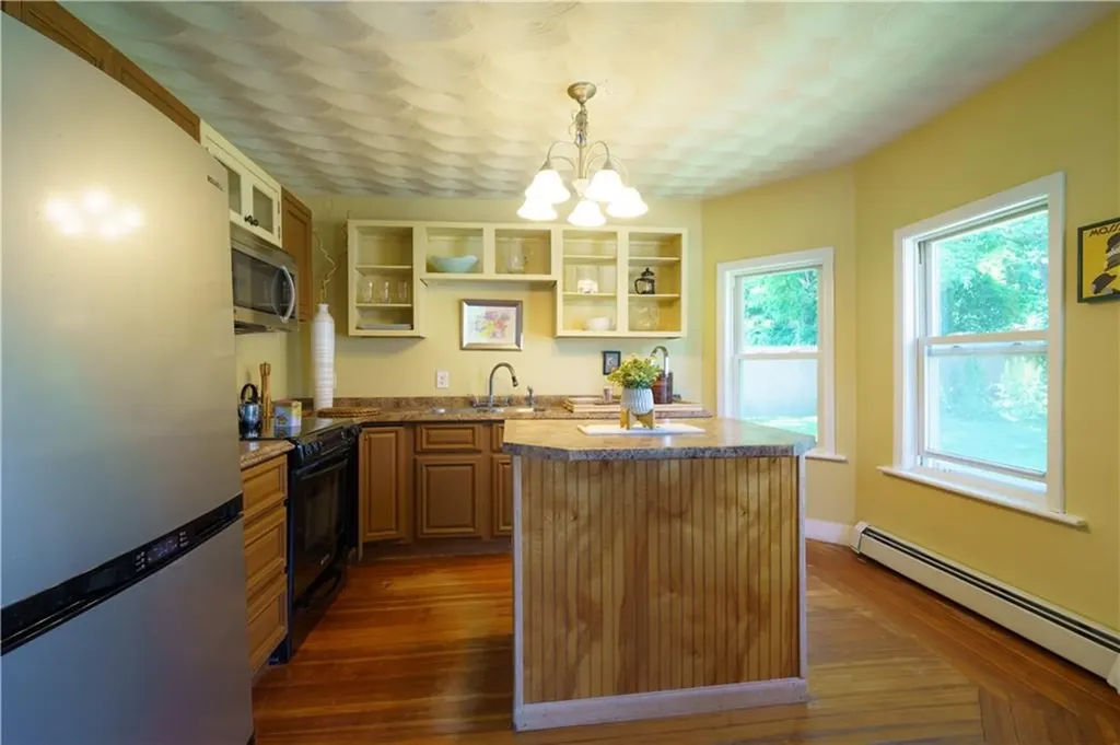 143 King Street Warwick RI 02886