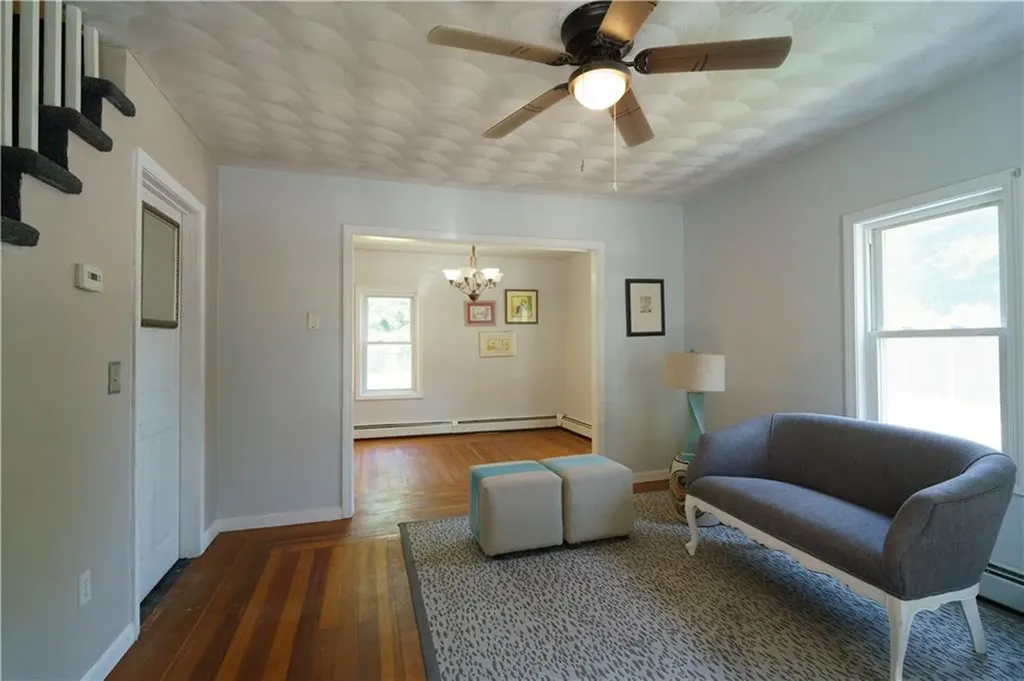 143 King Street Warwick RI 02886