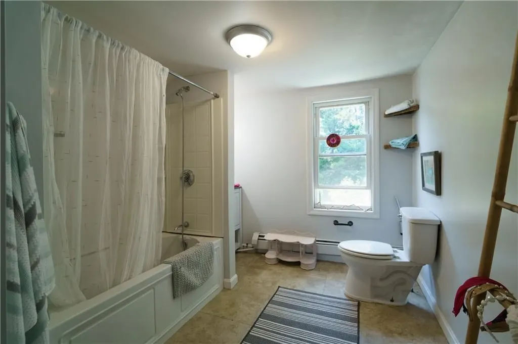 143 King Street Warwick RI 02886