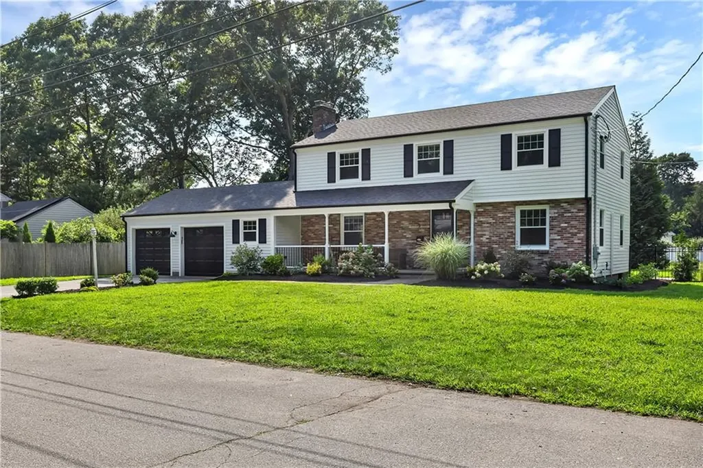 3 Tanglewood Drive Barrington RI 02806