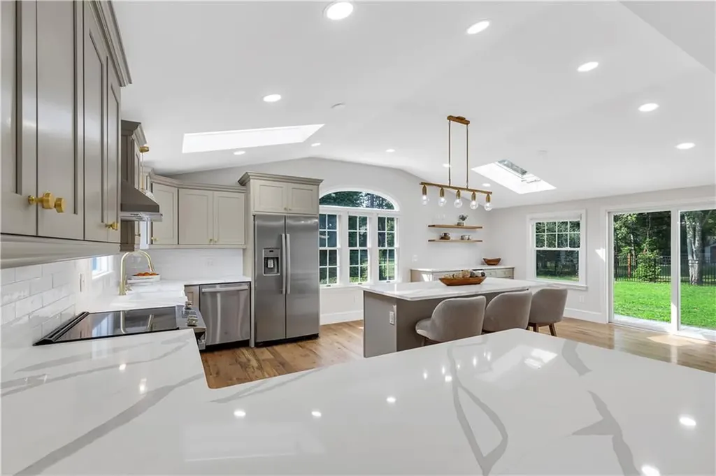 3 Tanglewood Drive Barrington RI 02806