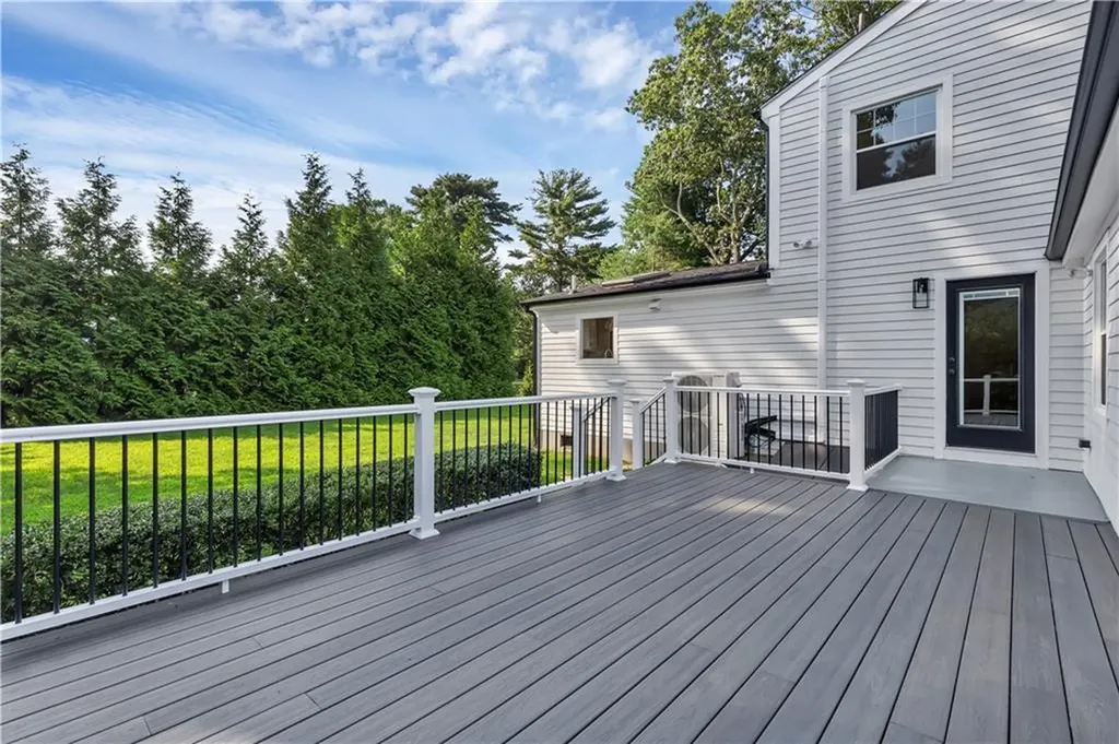 3 Tanglewood Drive Barrington RI 02806