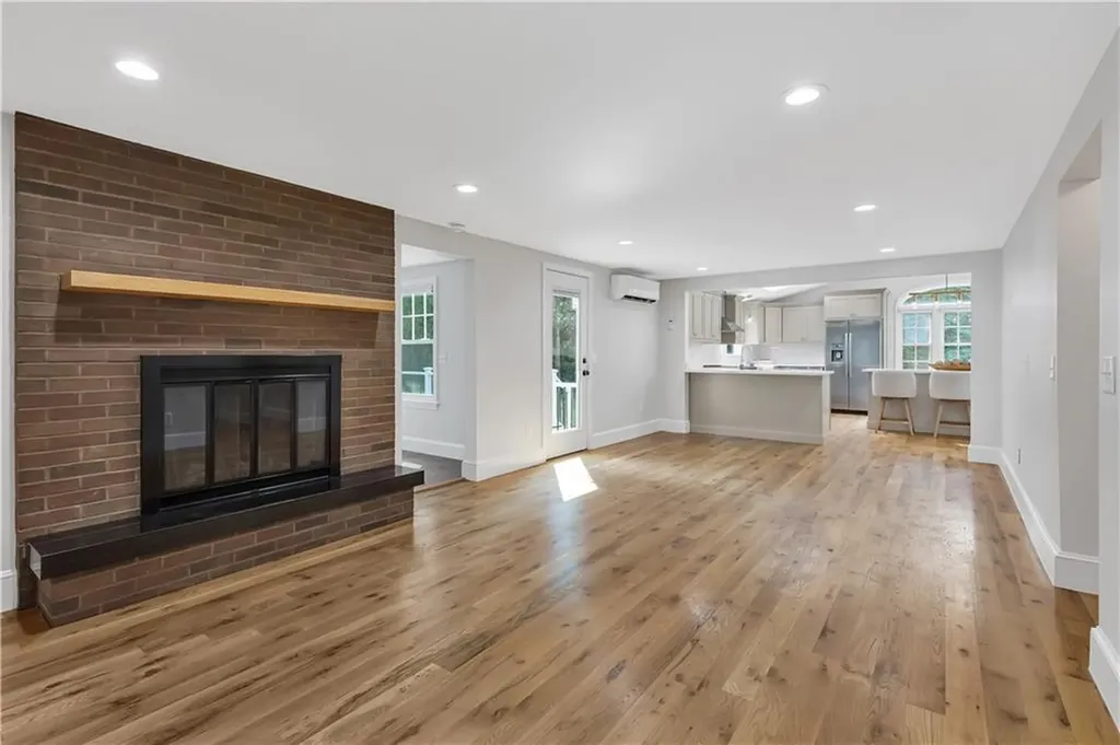 3 Tanglewood Drive Barrington RI 02806