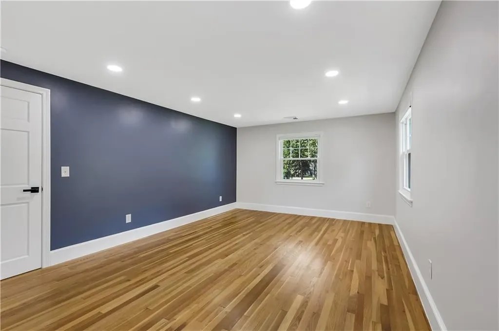 3 Tanglewood Drive Barrington RI 02806