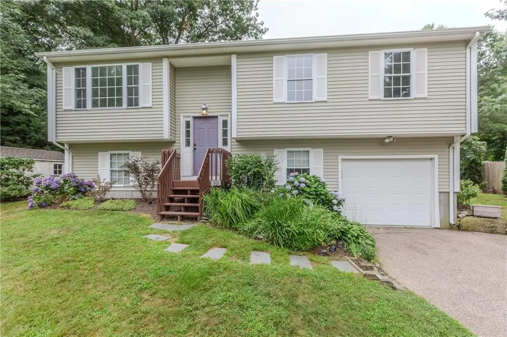10 Haywood Road Coventry RI 02816