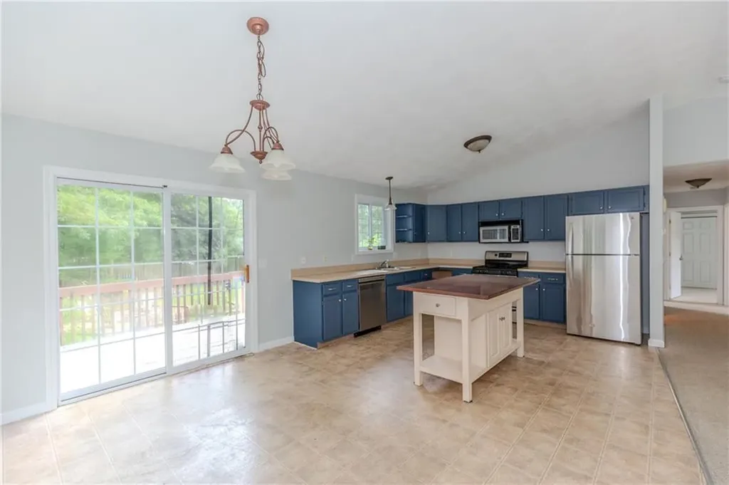 10 Haywood Road Coventry RI 02816