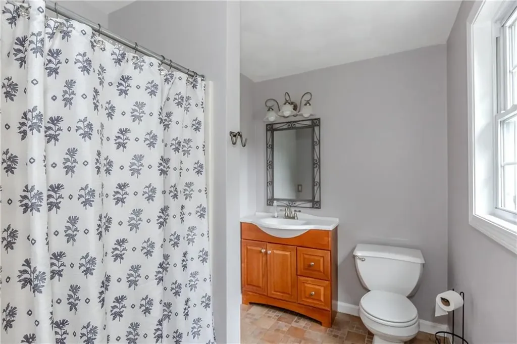 10 Haywood Road Coventry RI 02816