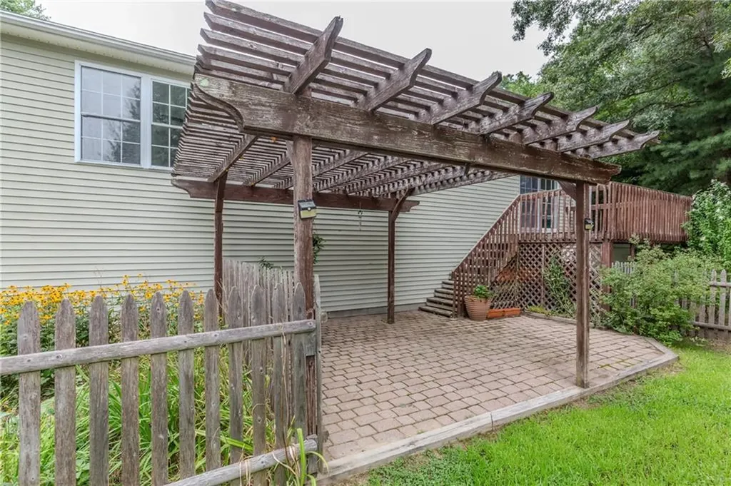 10 Haywood Road Coventry RI 02816