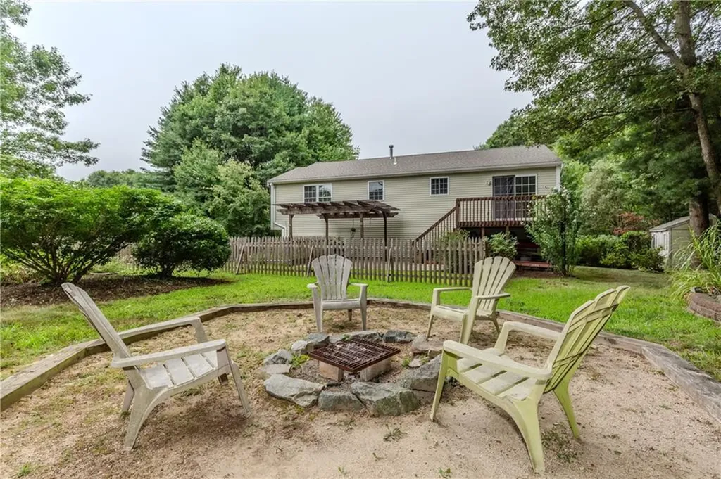 10 Haywood Road Coventry RI 02816