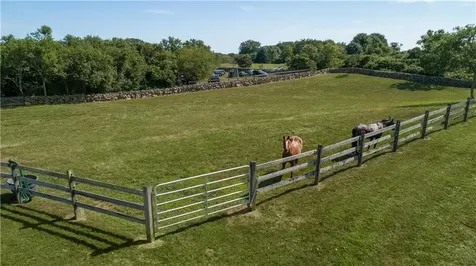 1501 Beacon Hill Road Block Island RI 02807