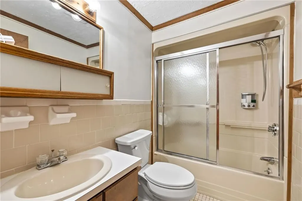 13 Jean Terrace Middletown RI 02842