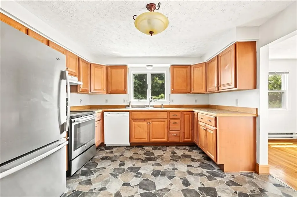 13 Jean Terrace Middletown RI 02842