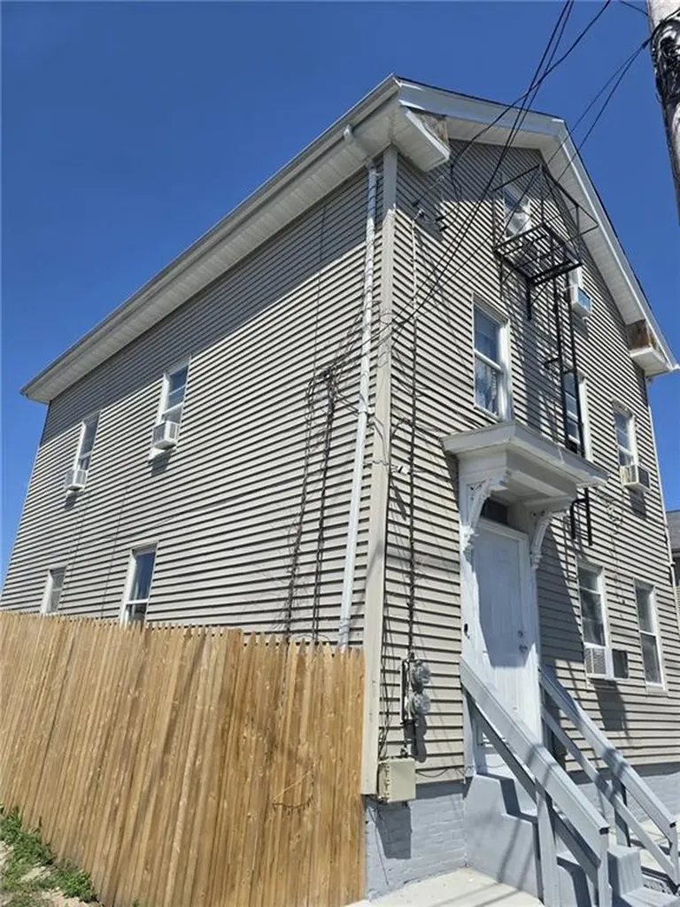 34 Heath Street Providence RI 02909