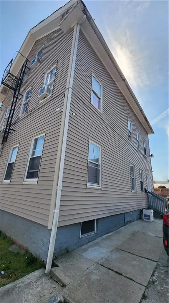 34 Heath Street Providence RI 02909