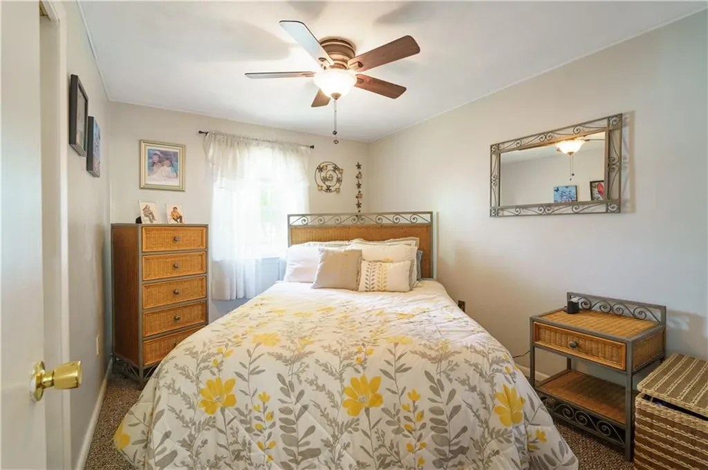 76 Vanderbilt Road Warwick RI 02886