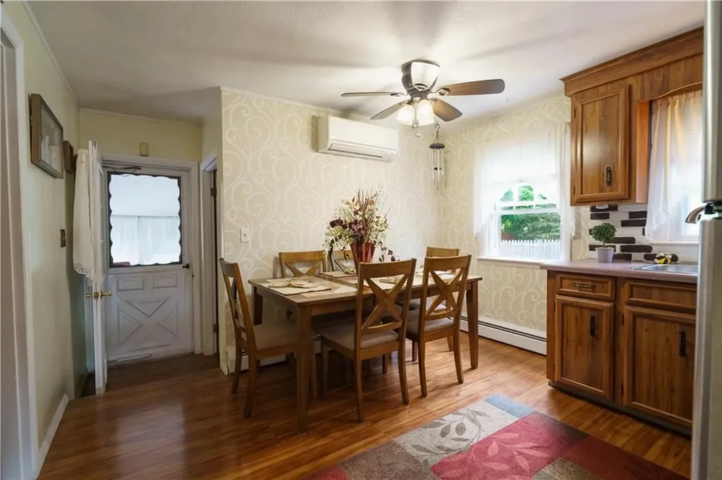 76 Vanderbilt Road Warwick RI 02886