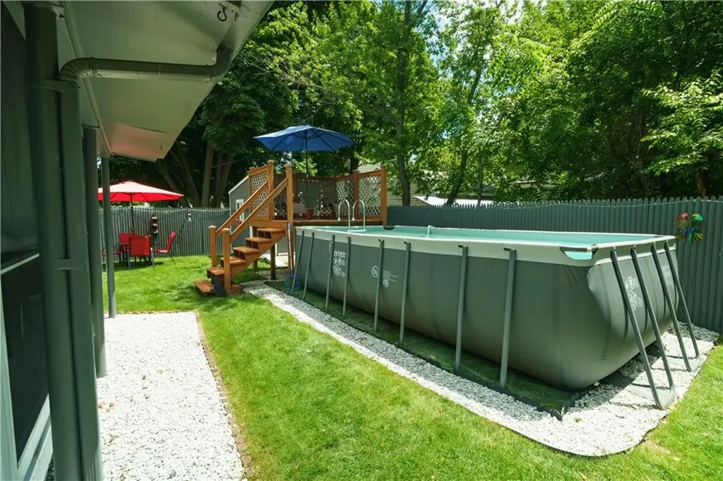 76 Vanderbilt Road Warwick RI 02886