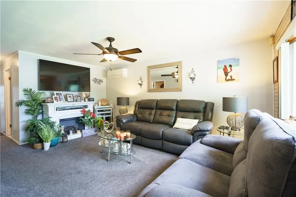 76 Vanderbilt Road Warwick RI 02886