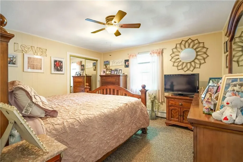 76 Vanderbilt Road Warwick RI 02886