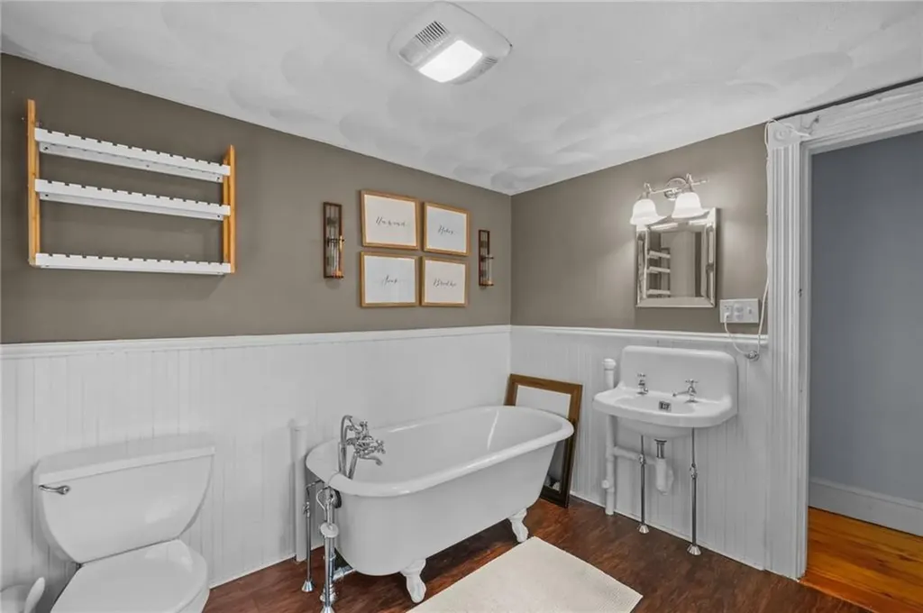 302 Blackstone Street Woonsocket RI 02895