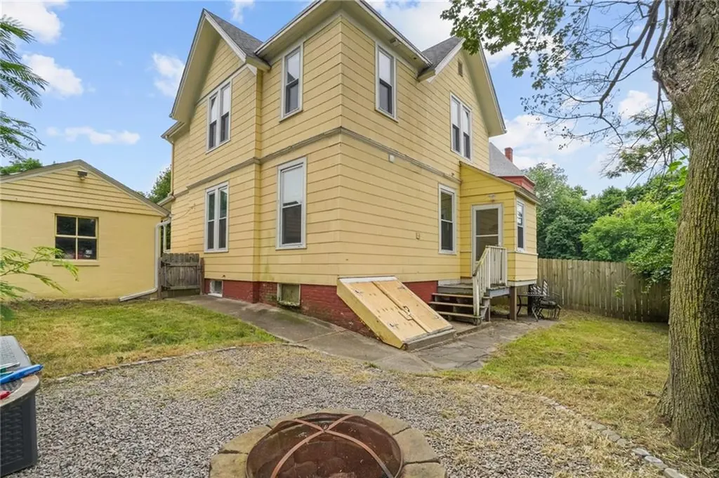 302 Blackstone Street Woonsocket RI 02895