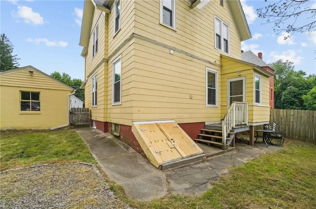 302 Blackstone Street Woonsocket RI 02895