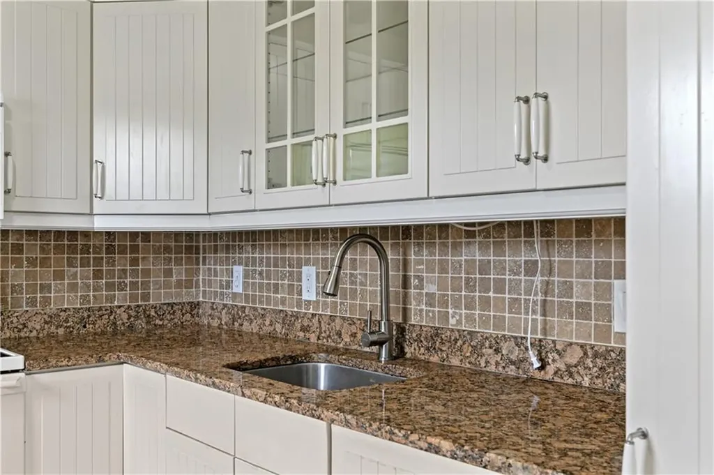 44 Greenway Drive Bristol RI 02809