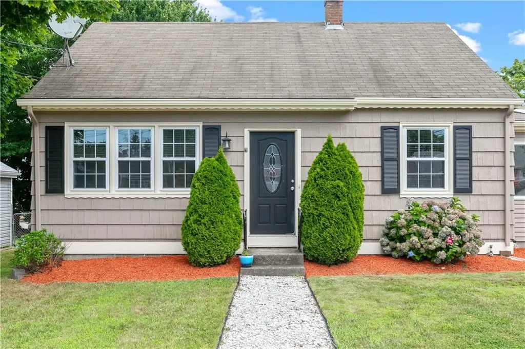 44 Greenway Drive Bristol RI 02809