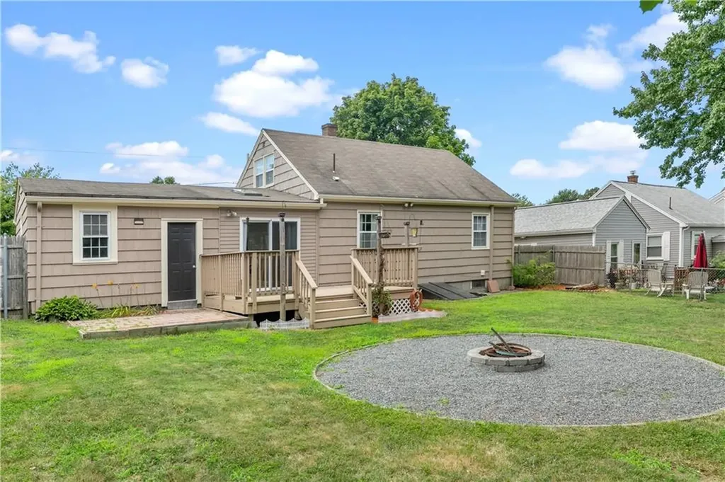 44 Greenway Drive Bristol RI 02809