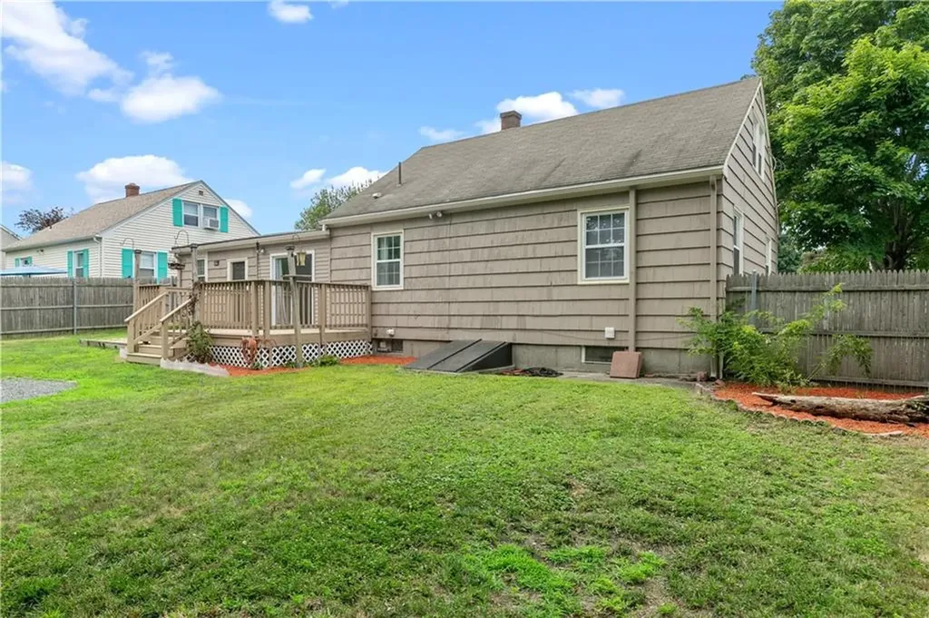 44 Greenway Drive Bristol RI 02809