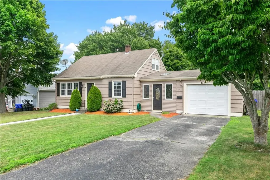44 Greenway Drive Bristol RI 02809