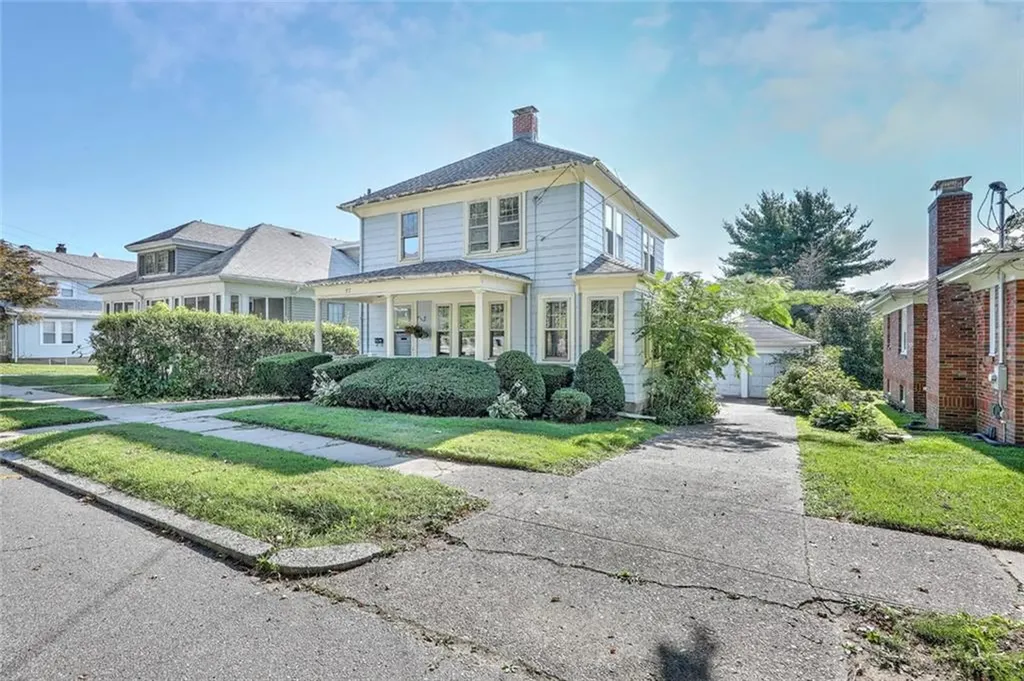 97 Huxley Avenue Providence RI 02908