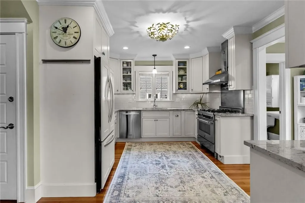 246 Gibbs Avenue Newport RI 02840