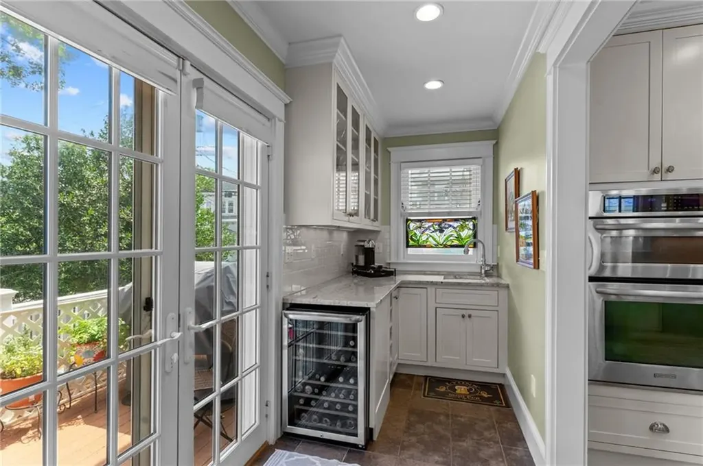 246 Gibbs Avenue Newport RI 02840