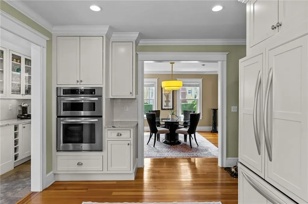 246 Gibbs Avenue Newport RI 02840