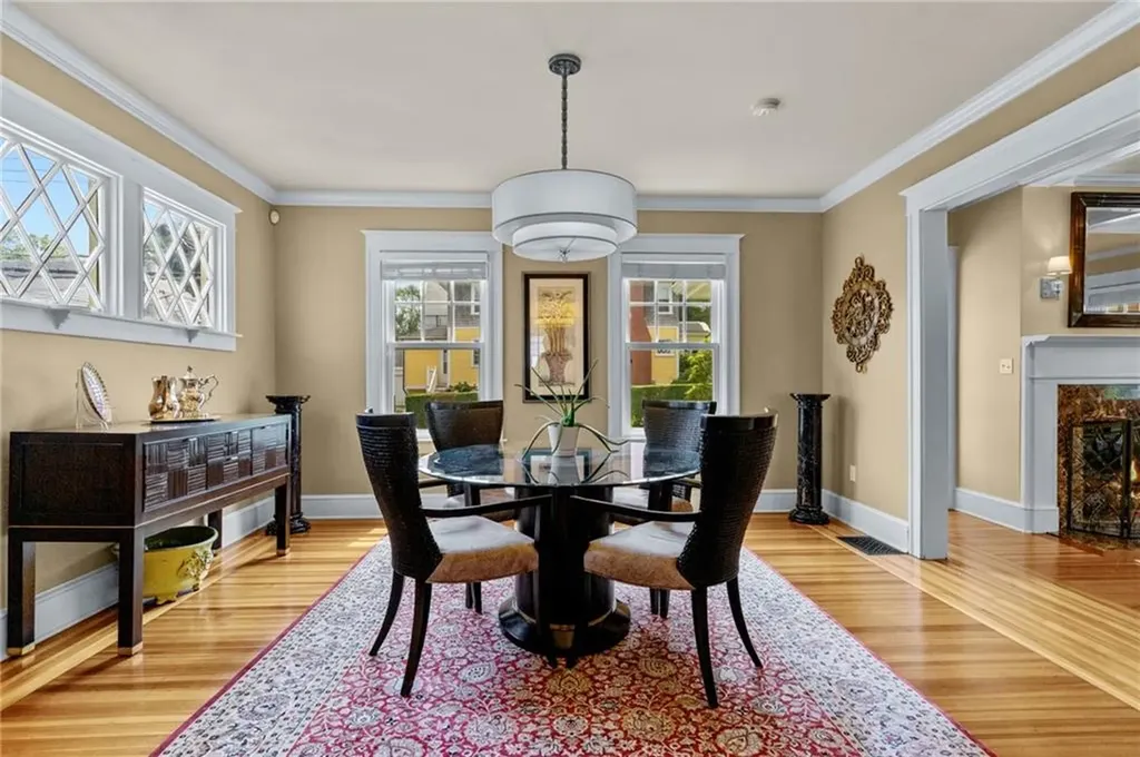 246 Gibbs Avenue Newport RI 02840