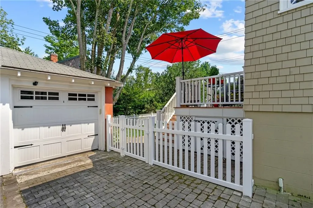 246 Gibbs Avenue Newport RI 02840