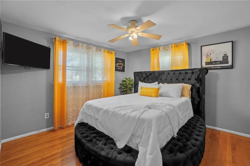 8 Pommenville Street Pawtucket RI 02861