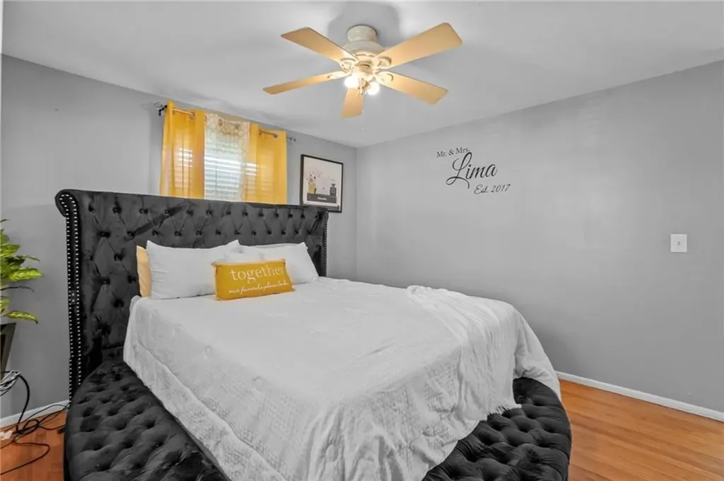 8 Pommenville Street Pawtucket RI 02861