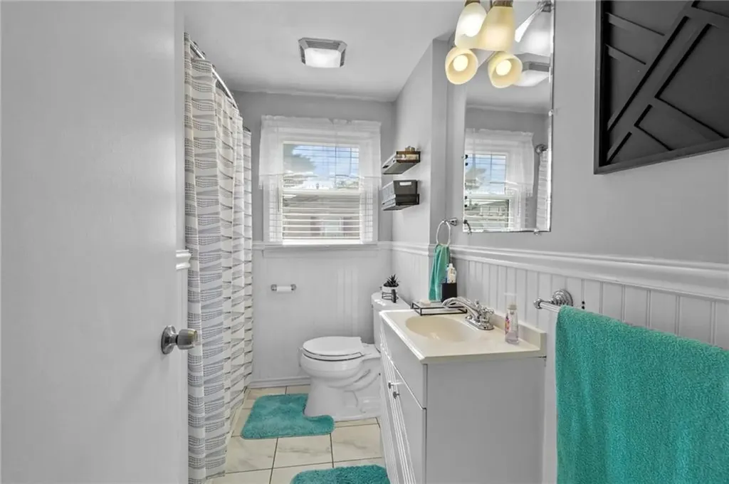 8 Pommenville Street Pawtucket RI 02861
