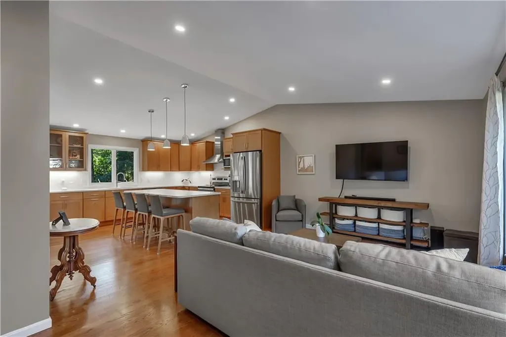 27 Rosewood Drive Lincoln RI 02865