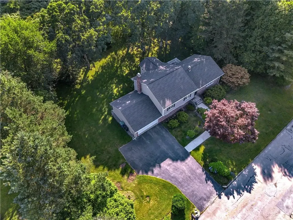 27 Rosewood Drive Lincoln RI 02865