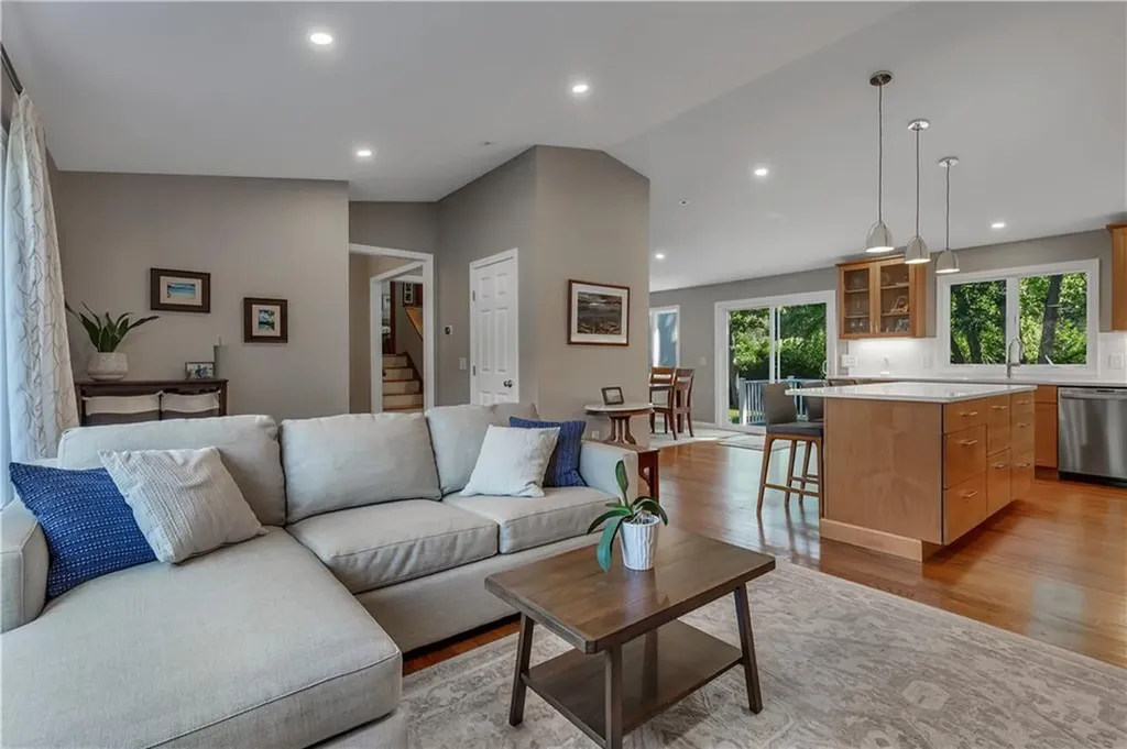 27 Rosewood Drive Lincoln RI 02865