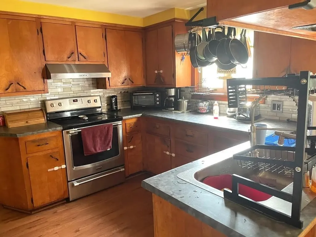 423 Fairview Avenue Coventry RI 02816