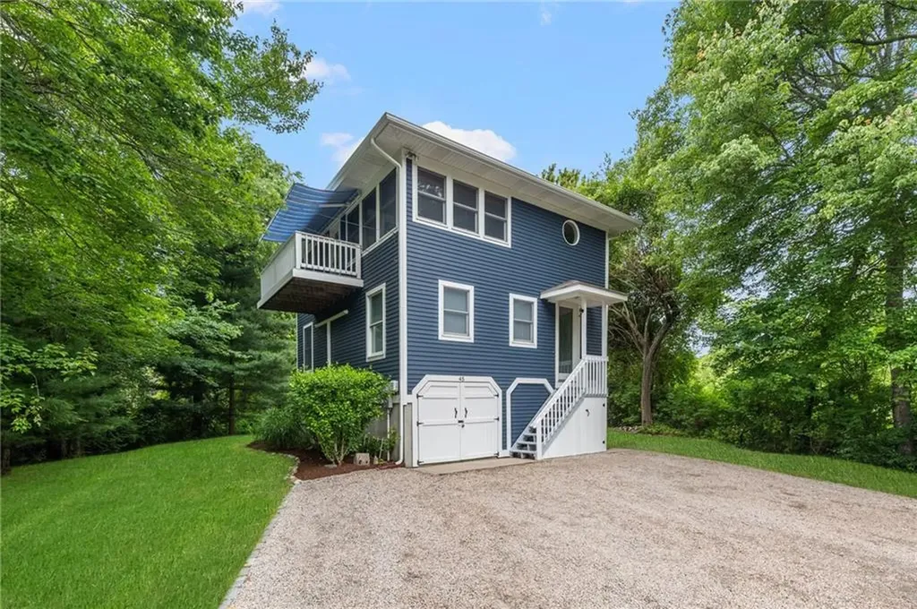 45 Channing Road Narragansett RI 02882