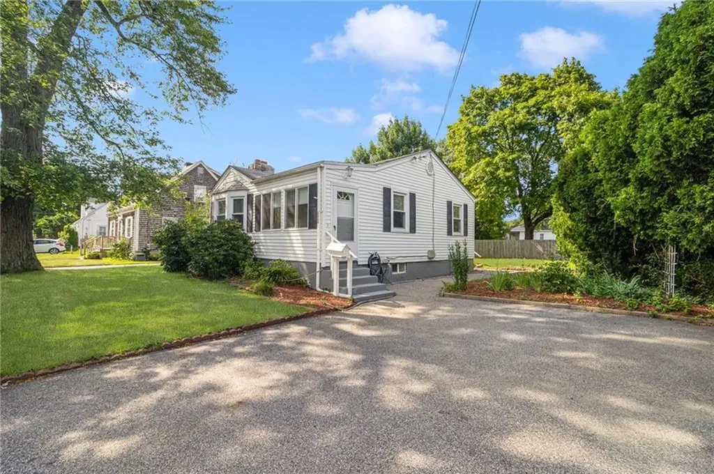 11 Frederick Street Warwick RI 02888