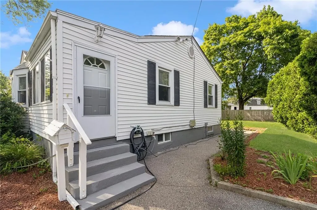 11 Frederick Street Warwick RI 02888